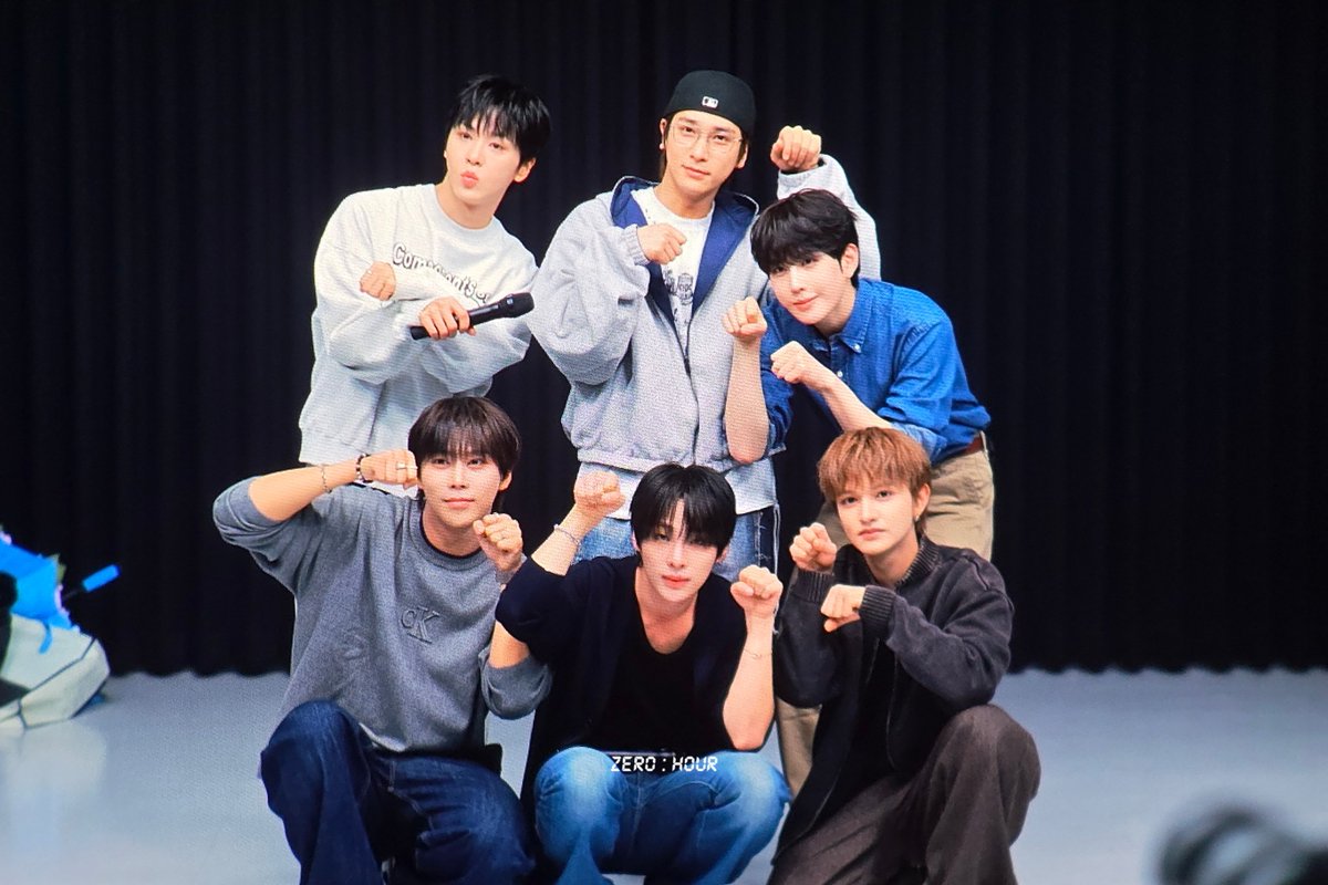 ZEROHOURmz's tweet image. 260108 
🐴🍀🌟
#BAE173 #비에이이173