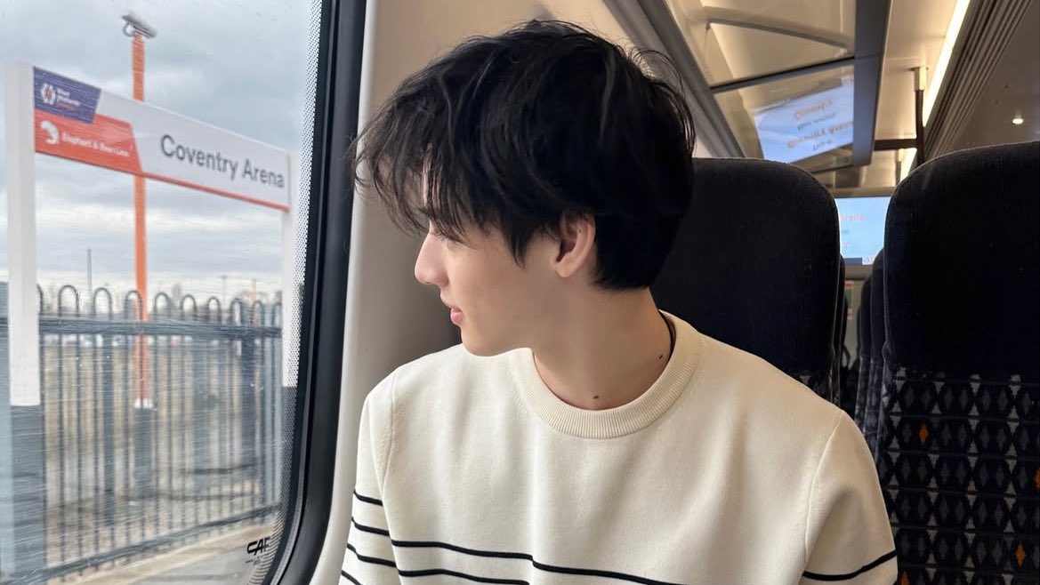 mntlism's tweet image. ละเด้กใหม่ค่ายแต่วินเมฟอลอะ จึ้งมาก 
ชีไม่ฟอลคนง่ายนะ รู้จักน้องหรอคะ คะ คะะ