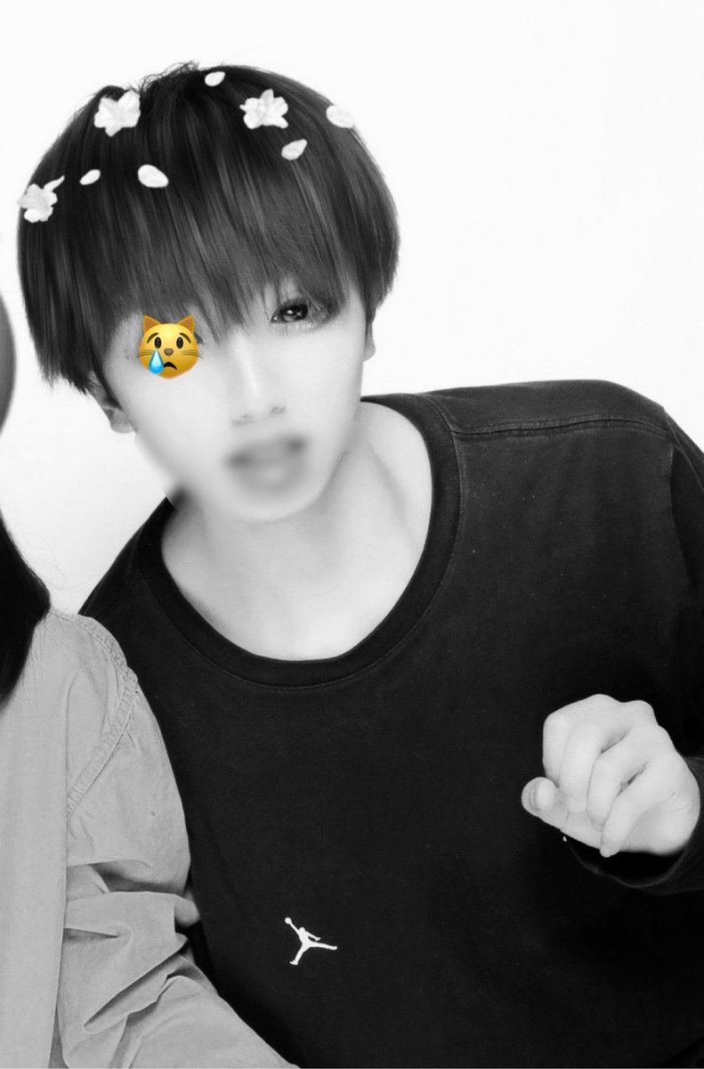 fu_1_1_'s tweet photo. 誰か話そ
#裏アカ https://t.co/PefPrDfn3n