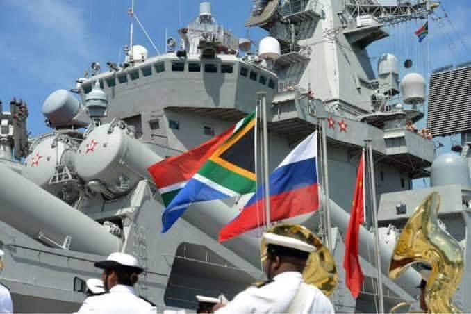 DI313_'s tweet image. ‼️🇨🇳🇿🇦🤝🇮🇷🇷🇺 Russia, Iran, China, and South Africa will carry out joint naval drills this Friday, January 9, in South African waters.

Chinese and Iranian warships have already reached Cape Town ahead of the exercise.

These BRICS naval exercises underscore the strategic…