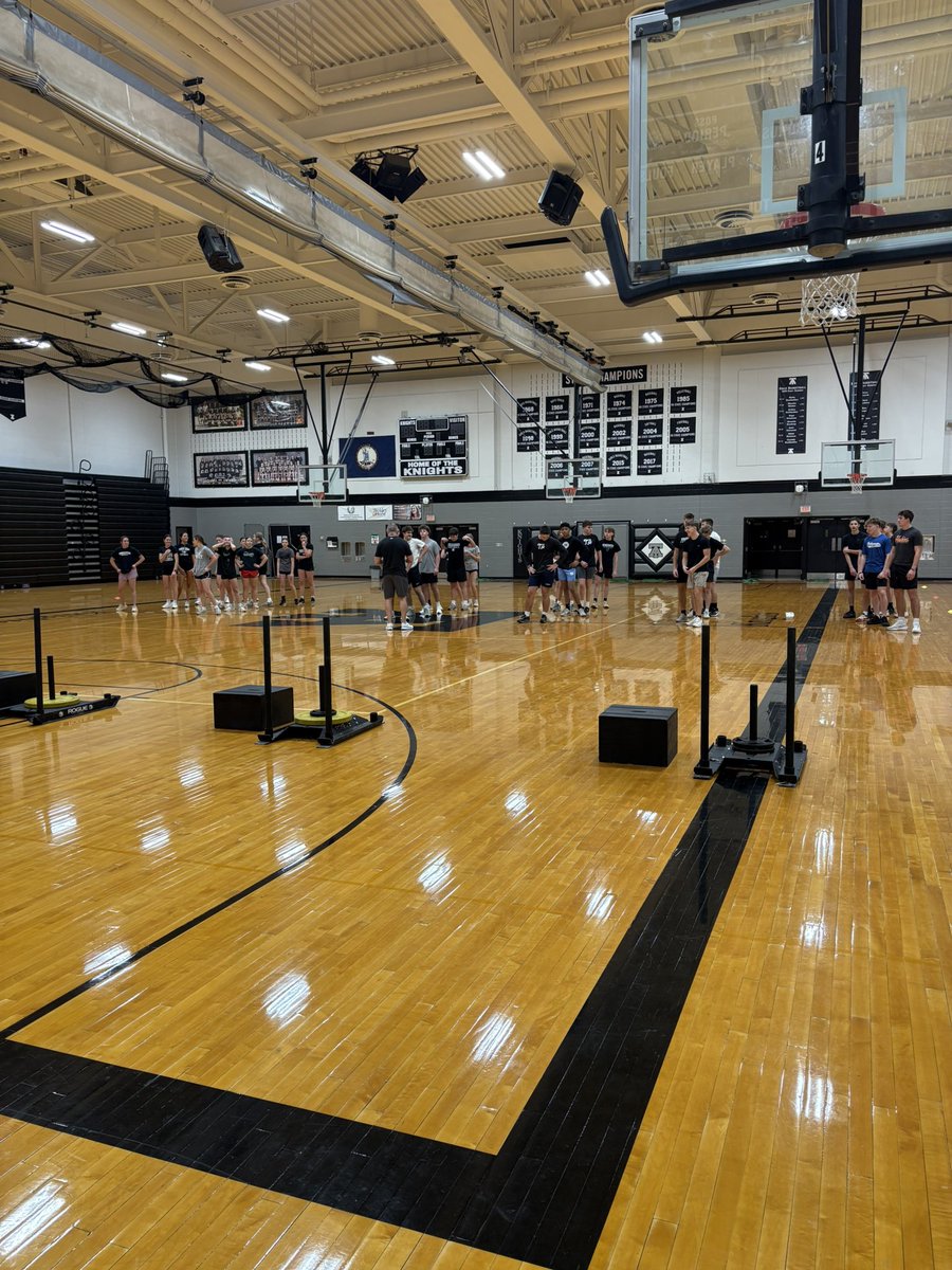 taknightsbase's tweet photo. And here…..
We……
GO!!!!!💪🏻
TA ⚾️ (and 🥎) kicked off morning speed and strength training on Monday and Winter Workouts at Diamond Development on Wednesday. Huge shoutout to current Detroit Tigers pitcher and TA alum Brenan Hanifee for coming out to join us!
#betrbelievethehype https://t.co/Q73NOKy7dM