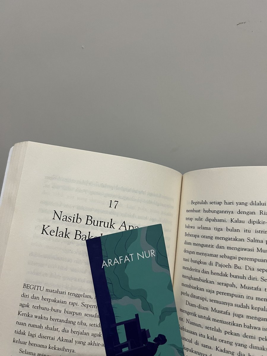 preloved books here! tweet media