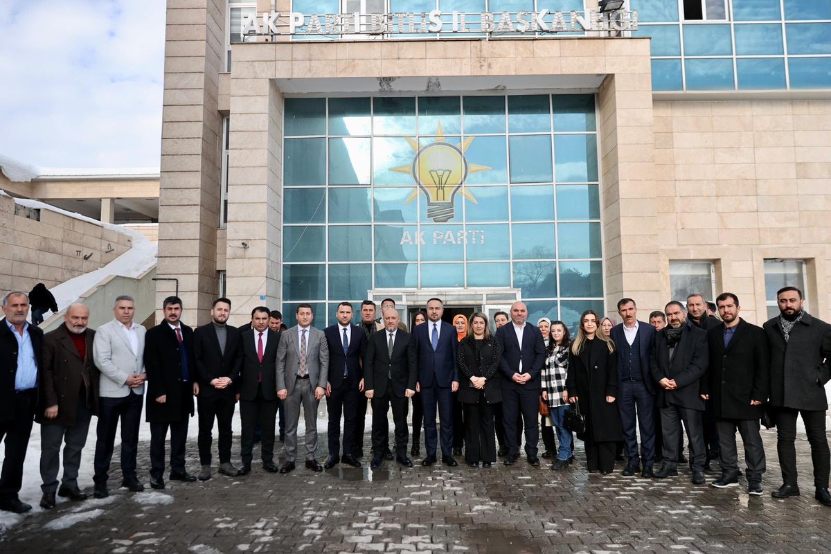 AK Parti 📍Bitlis İl Başkanlığımızı ziyaret ederek teşkilat mensuplarımızla bir araya geldik.

Memleket sevdalısı kardeşlerimizle Bitlis’e hizmet yolunda omuz omuza ilerliyoruz.

<a href="/EnginGunceoglu/">Engin Günceoglu</a>