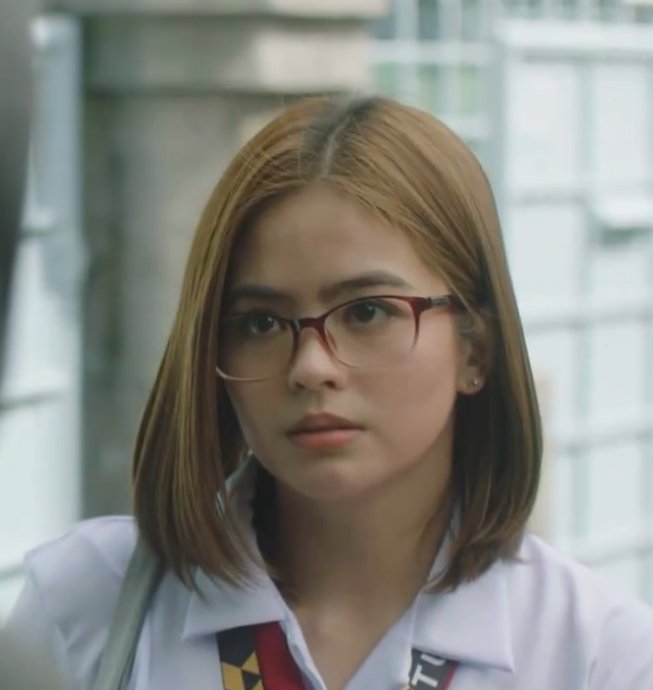 resviarkin's tweet photo. She looks so pale na... 🥲 https://t.co/aeHGrtHI7N