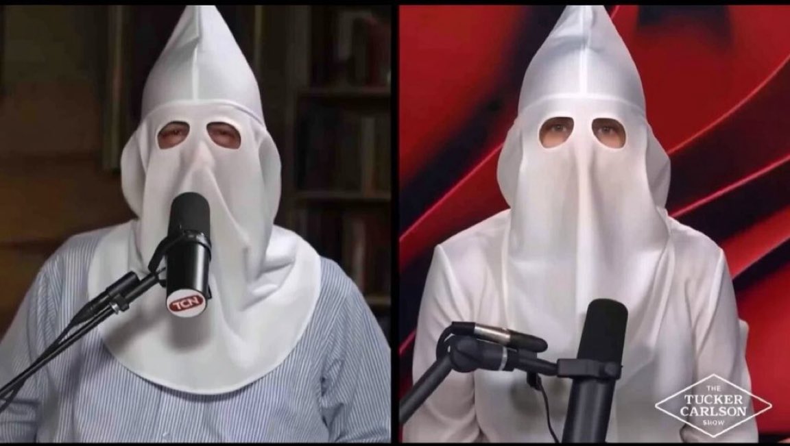 JaRaNo1128's tweet image. At this point, they should just dress appropriately