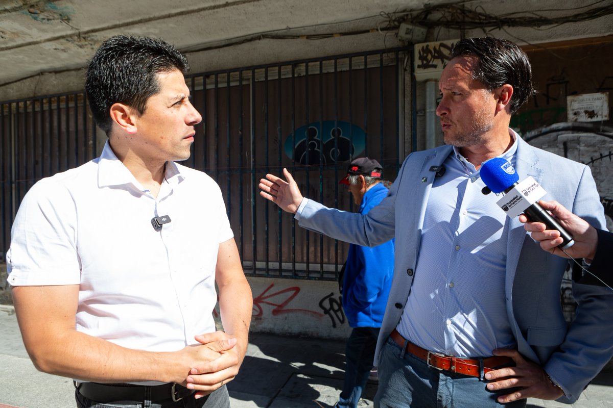 WAINRAIHGT's tweet photo. Rechazamos la actitud inoperante, indolente y de claro sesgo político del director de @Fonasa, Camilo Cid, al querer traspasar al Servicio de Salud -a última hora y a través de amarres- esta propiedad, que pedimos para implementar un Centro de Salud Municipal en beneficio de nuestros adultos mayores, niños TEA y enfermos de cáncer en #PuertoMontt. Vamos a hablar con el Presidente @joseantoniokast para impedir estas injusticias y que este tipo de personajes deje cuanto antes el Gobierno.