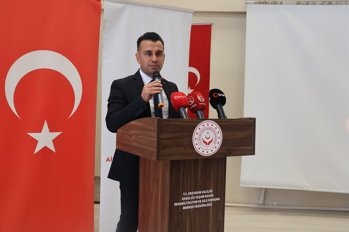 📰 Erzurum Aile ve Sosyal Hizmetler İl Müdürlüğü olarak, 10 Ocak Çalışan Gazeteciler Günü kapsamında yaklaşık 70 kişilik katılımla, 2025 yılı çalışmalarımıza ilişkin basın mensuplarıyla bilgilendirme toplantısı gerçekleştirdik.
Kamuoyunun doğru, tarafsız ve hızlı bilgiye ulaşması