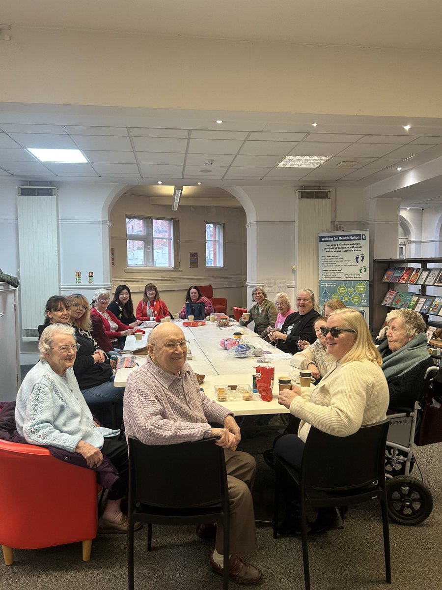 HaltonLibraries's tweet image. A Happy new year from Widnes Library’s A good yarn group. Join us every Thursday 10.30-12pm  for a brew, good conversation and crafting 😃everyone welcome HH