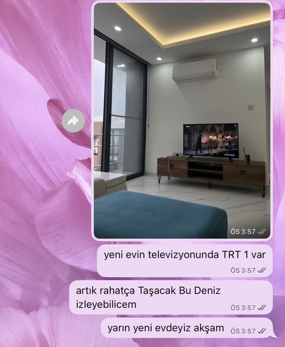 dün anahtarını teslim aldığımız yeni evimizin televizyonunda TRT 1 CANLI YAYINI VARMIS yarın aksam nerede olacagimiz belli oldu evde hicbir sey yok ama TRT 1 var 🤩

#taşacakbudeniz