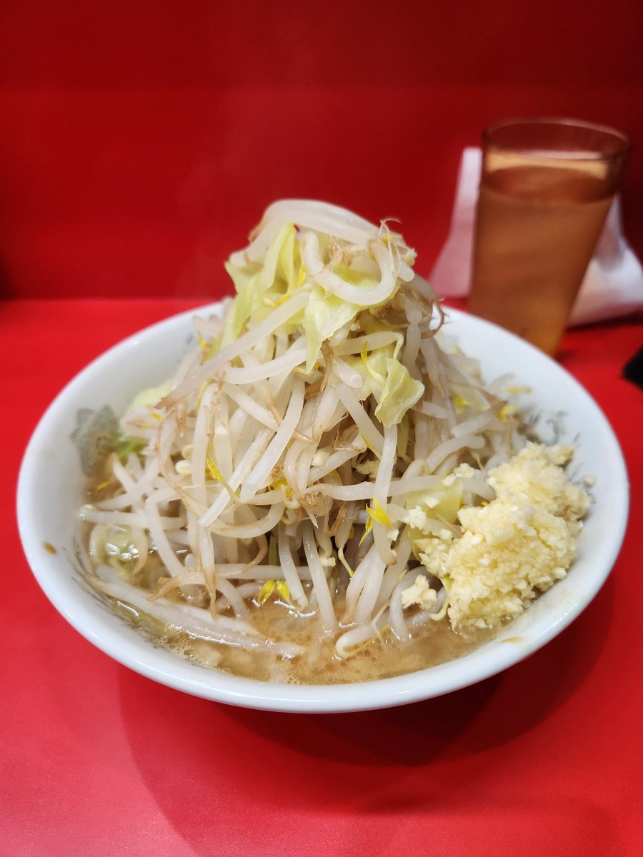 ラーメン二郎朝倉街道
2日連続二郎初め
去年は関東圏の二郎を訪れる機会が多かったんですが、朝倉街道がなんだかんだ一番ウマイ気がします