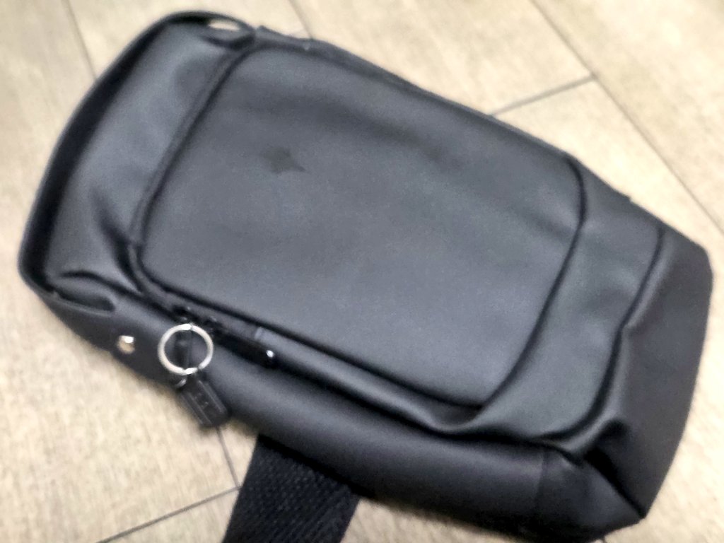 長年連れ添ったボディバッグが流石にぼろっちくなったので新調!Steam