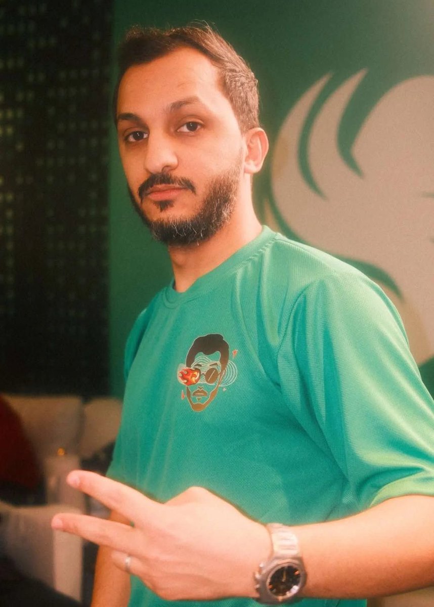 إشعار من قناة هذا الرجُل
هو كل مايتطلبه اليوتيوب حاليًا