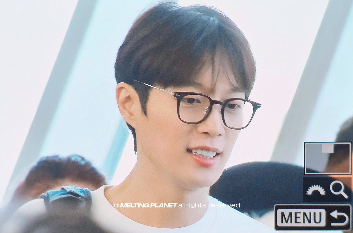 Highlight_DR's tweet image. 두준이 애착 안경 정보

👓 매그앤드로우 GENE2 브라운