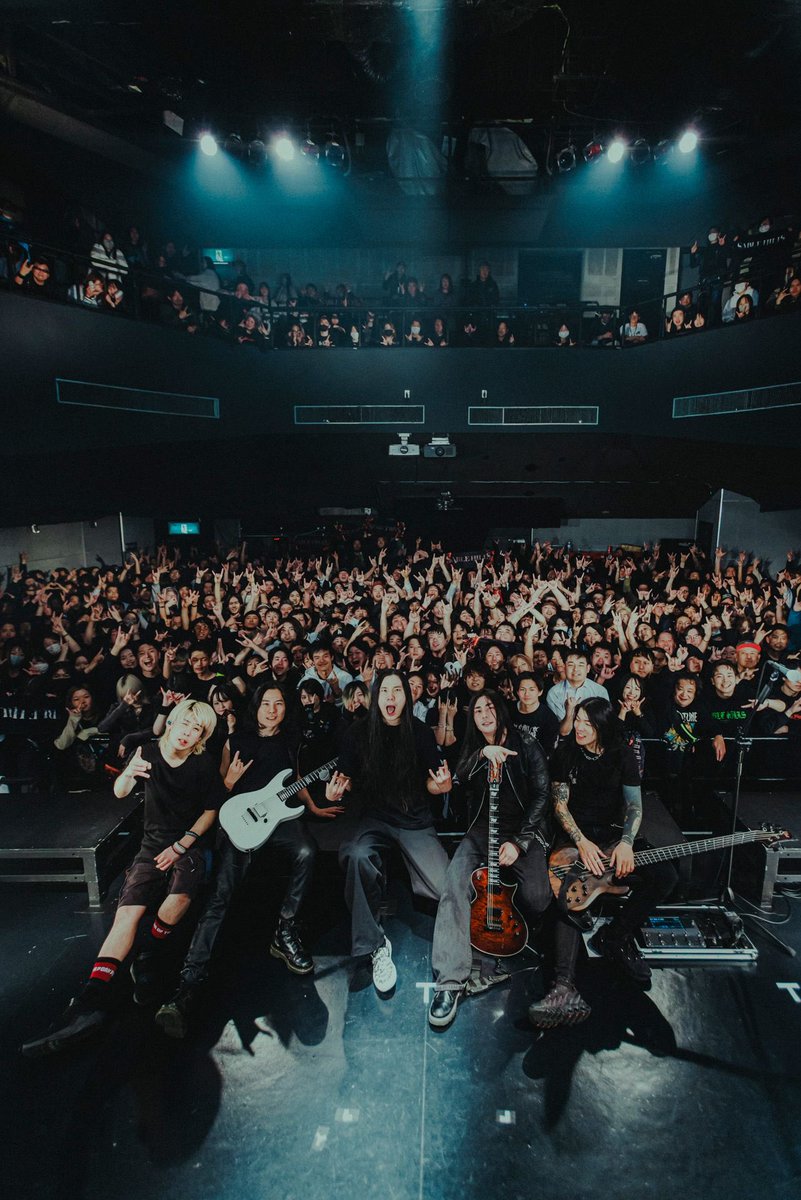 sablehillsjp's tweet photo. Sable Hills  
10th Anniversary Oneman Show  
Thank you SOLD OUT🎉  

10周年を祝う特別な日に  
ご来場いただきありがとうございました。  

次は10周年ツアーでお会いしましょう。  

📸: @LeoMoment_ https://t.co/Uzw8MeZdwX