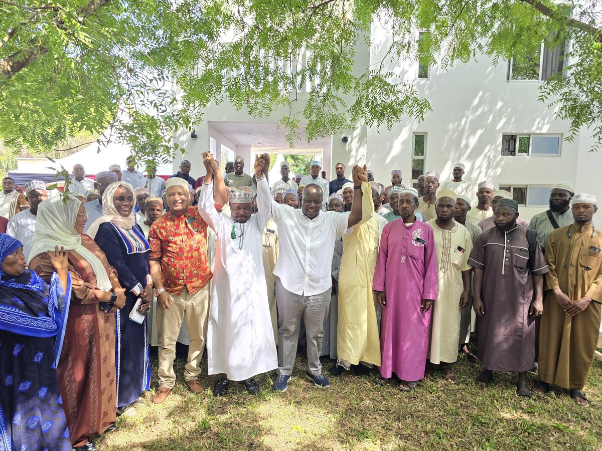 RealMatiangi's tweet image. This afternoon, I continued engagements and consultations with grassroots leaders, including the clergy, in Kwale County. The sincerity and deep commitment of these leaders to building a better Kenya is truly inspiring.