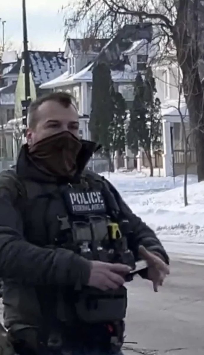 If there was ever anyone who deserved to be Doxxed it's this cowardly ICE "Officer". This PoS should never be left alone or forgiven. #FORGOOD