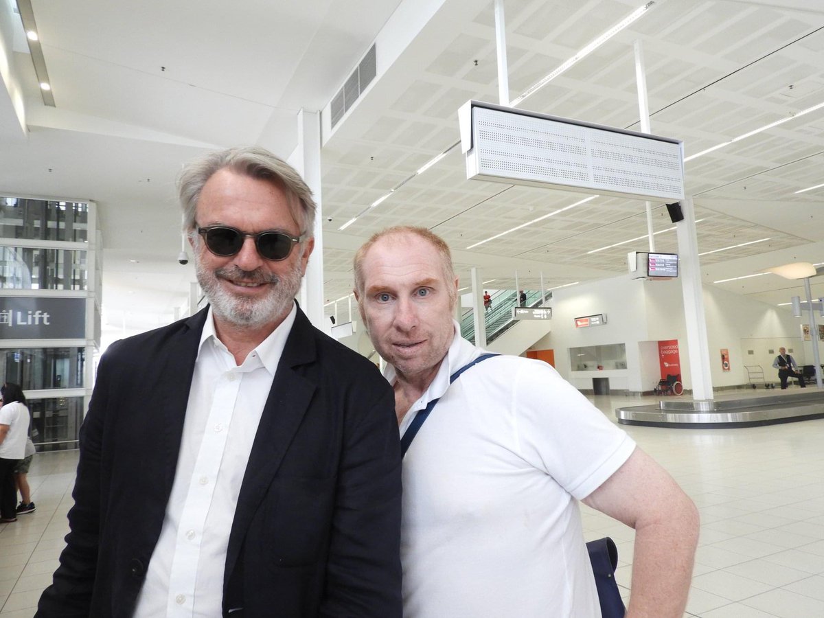 a fan took a picture with sam neill (2019)
📸: lucky jackson | fb