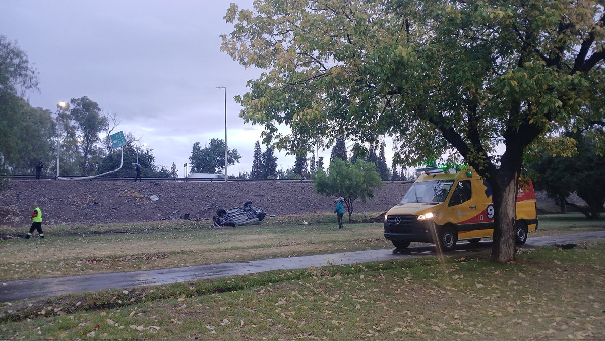 ¿Los mendocinos saben manejar con lluvia? Conversamos con Martín Adi, subdirector de Seguridad Vial de Guaymallén. #HoyPorHoy <a href="/MatiasGomezEnX/">Matías Gómez</a>