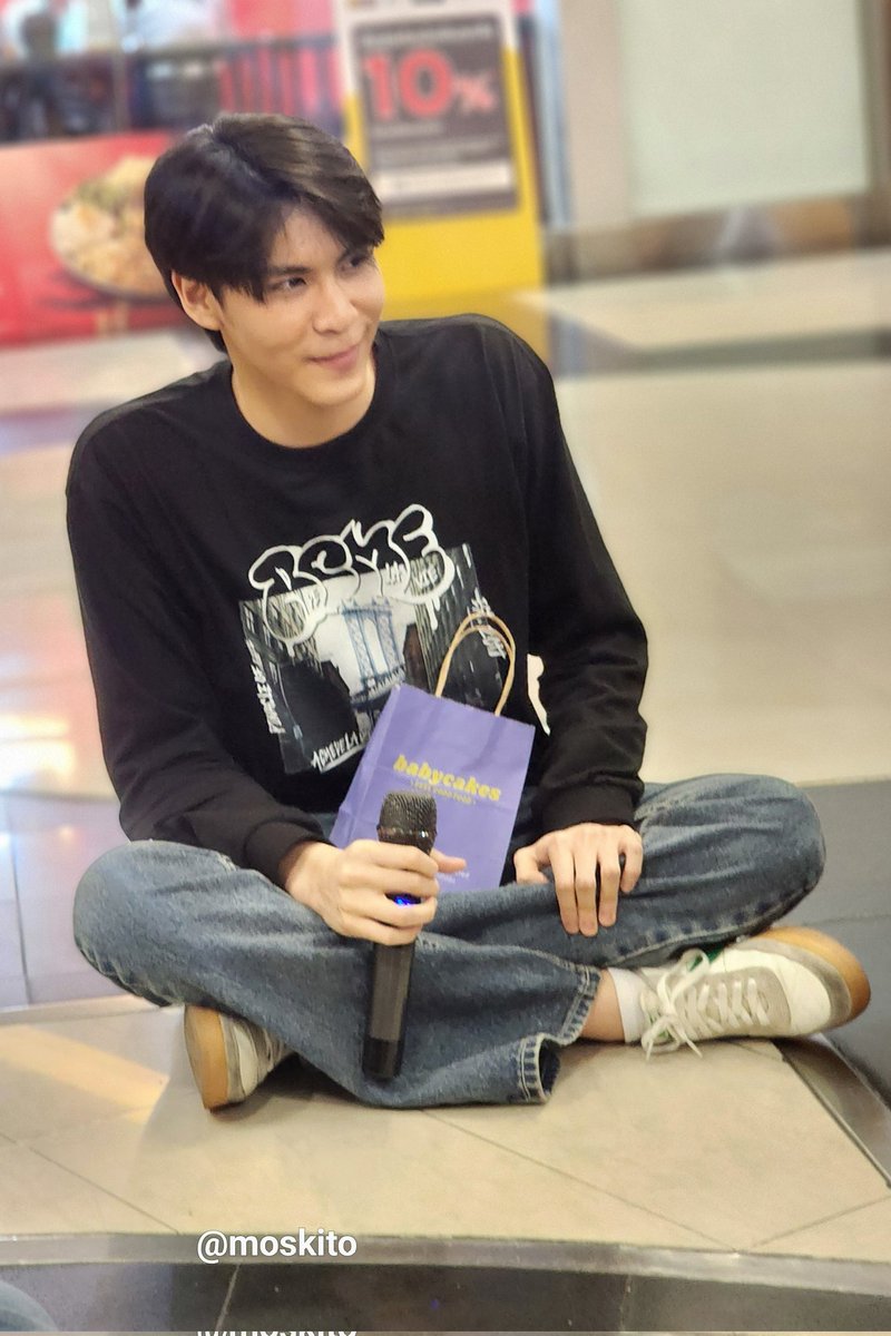 คนหล่อยิ้มหวานเขินไปหมด พี่ปี 2 จุฬารายงานตัวในอายุ 20 นะค้าพ~

#puma_kk