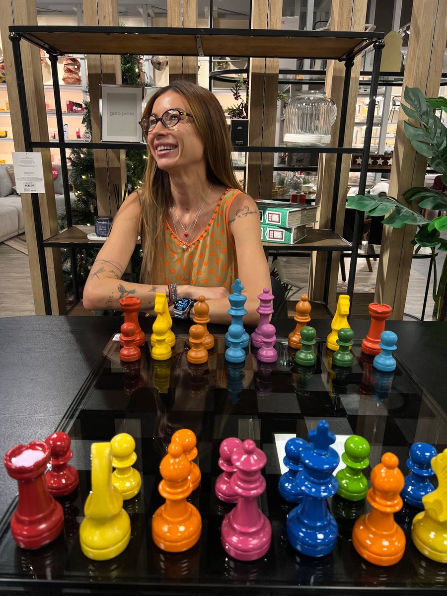 OlenaPB's tweet image. The holidays are behind us, and I want to wish you all a truly powerful start to the year. ✨

A year where you don’t hesitate to move forward.
Where you’re not afraid to try.
And where you’re never afraid to lose a game of chess called life.

Every loss is experience.
Every…