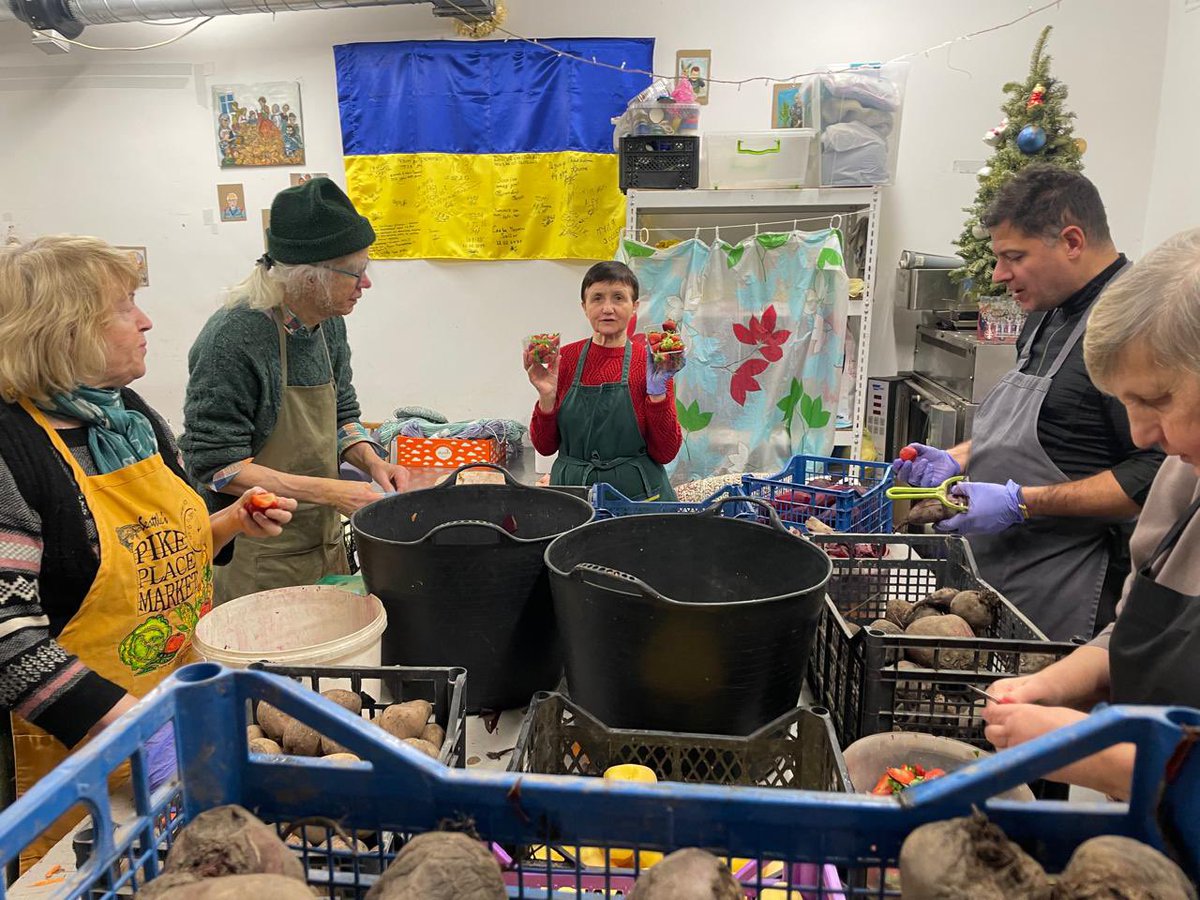 Lviv Volunteer Kitchen tweet media