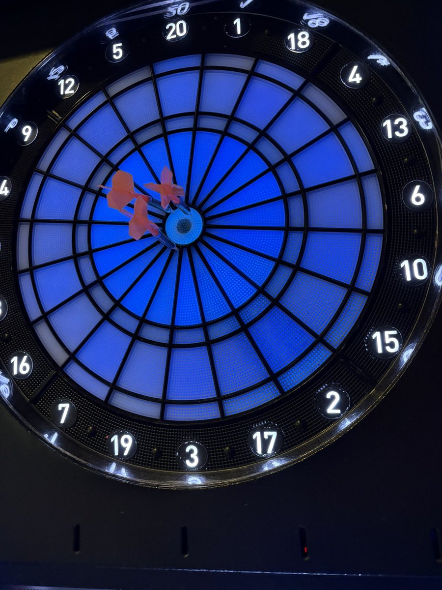 ダーツ活1日目
なんかハットトリック決められそうだった、おもろ