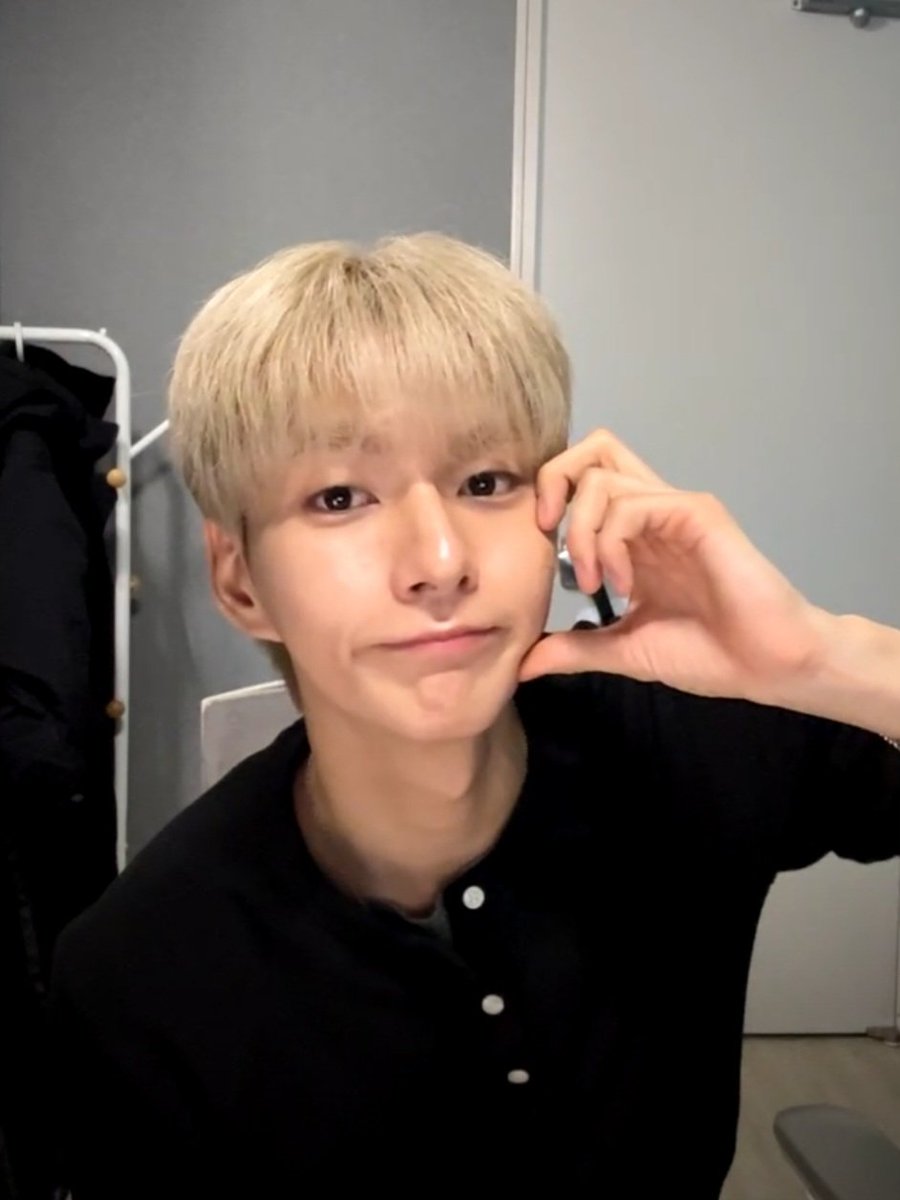 malangco_xh's tweet image. 승밍이 귀여운 점
해달라는 포즈 다해줌 비록 강아지코가 뭔지 모를지라도