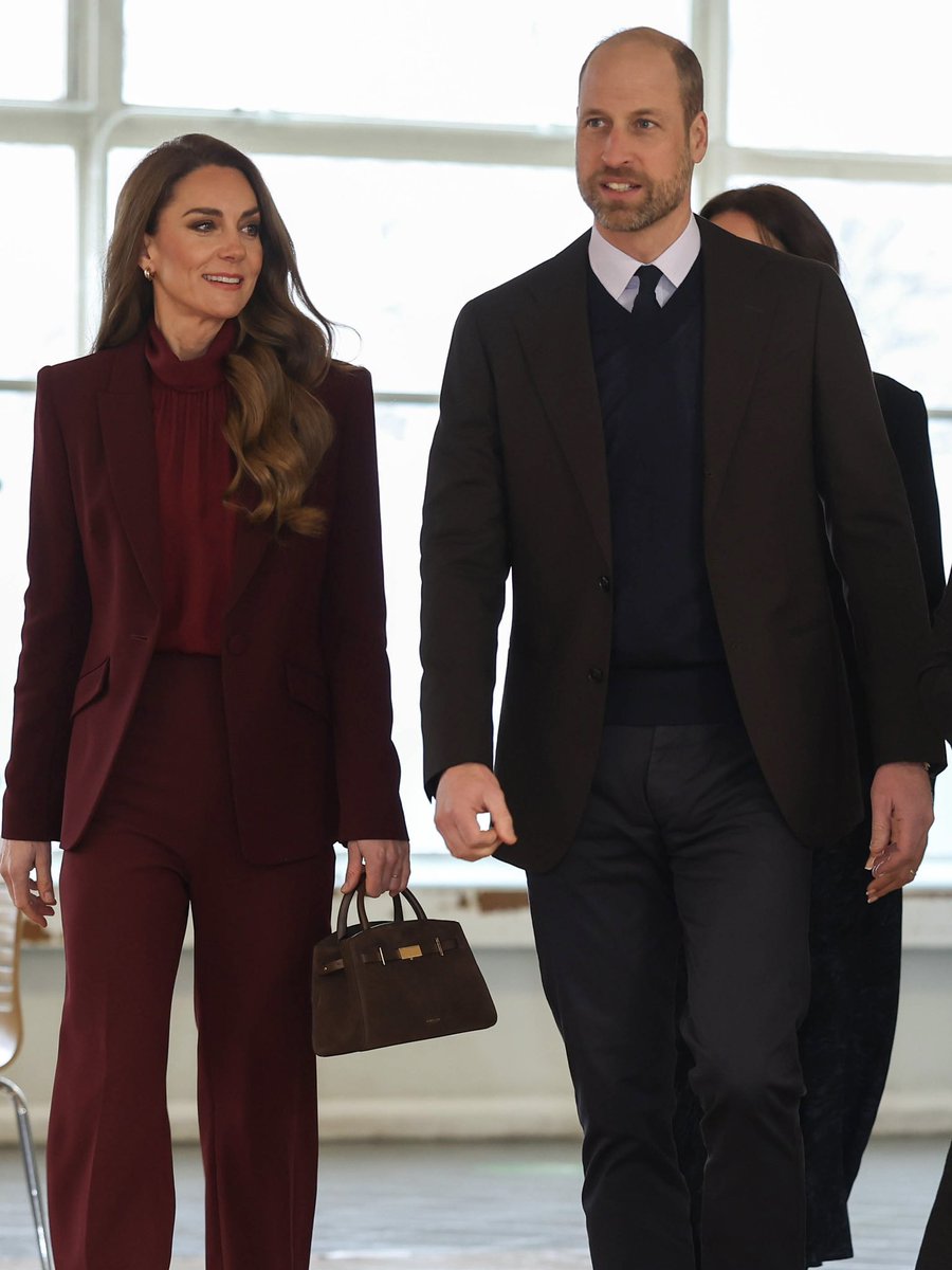 A huge thank you to NHS staff and volunteers at Charing Cross Hospital, and across the UK, whose tireless efforts continue to change lives, every single day. Proud to be Joint Patrons of @nhscharitiestogether and seeing how it makes a difference to the workforce and patients.