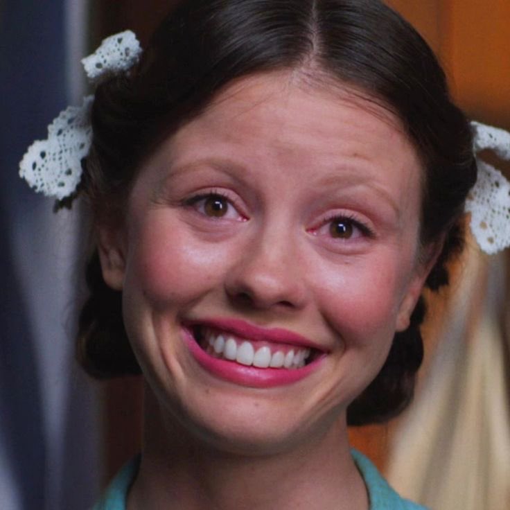 블러 신나는 노래 특) 모두가 억텐인게 느껴져서 얼굴경련올거같음