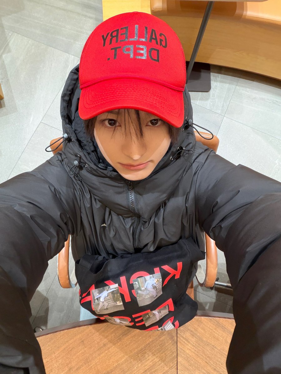 bbibbow's tweet image. 볼 한번만 찔러보면 안되나 🤏🏻🤏🏻