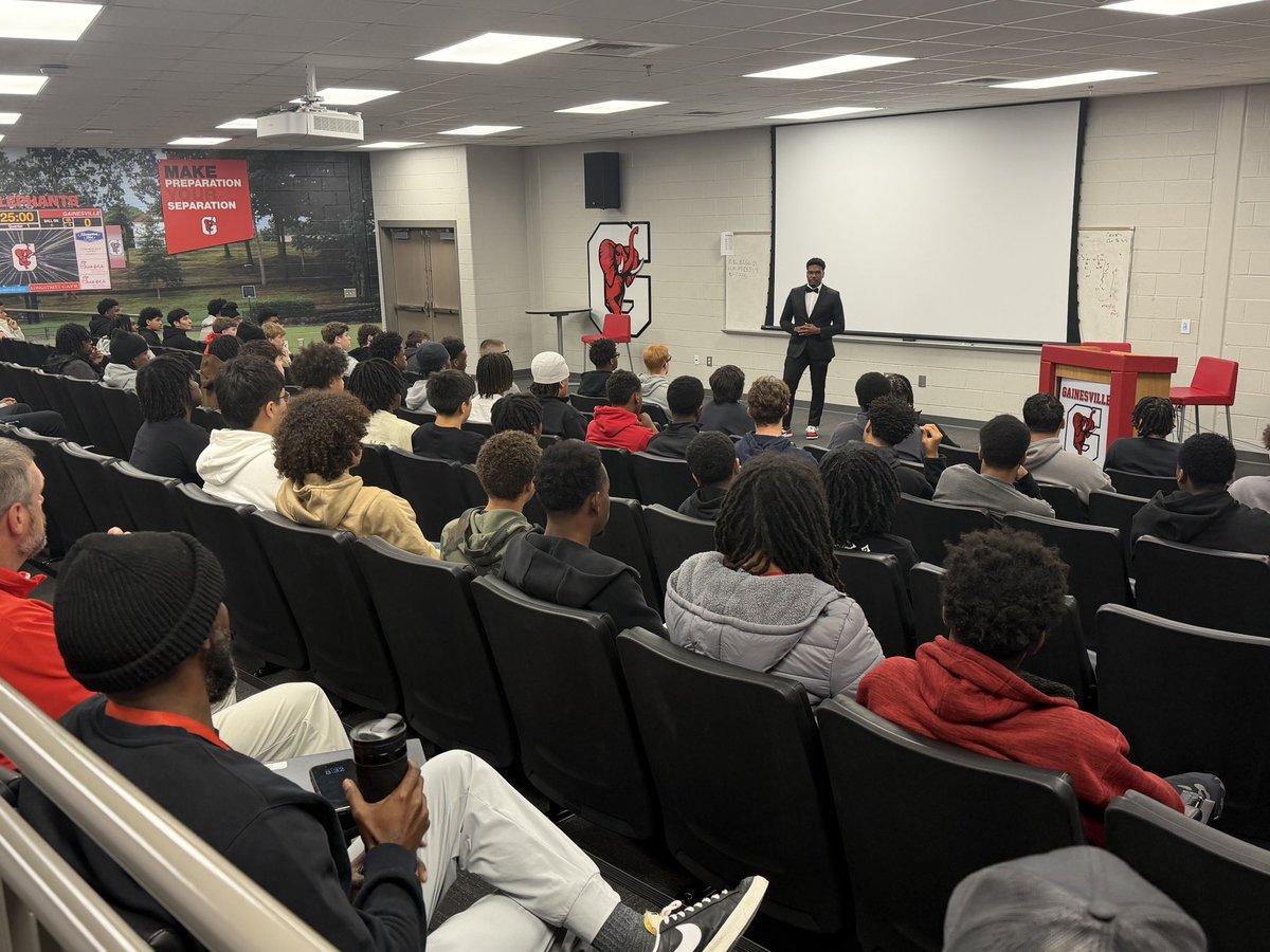 Go Red Elephants tweet media