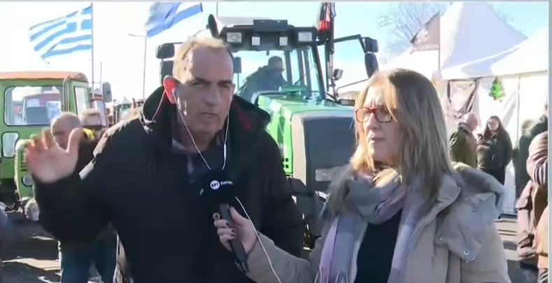 57lista's tweet image. Εν τω μεταξύ, στην "Πανελλαδική Επιτροπή Μπλόκων" δεν εκπροσωπούνται όλα τα μπλόκα της χώρας. Αλλά το ΚΚΕ τη βάφτισε "πανελλαδική".
Είναι γνωστό άλλωστε, ότι το ΚΚΕ εκπροσωπεί όλο τον λαό κι ας μην θέλει ο λαός να εκπροσωπείται απο το ΚΚΕ.