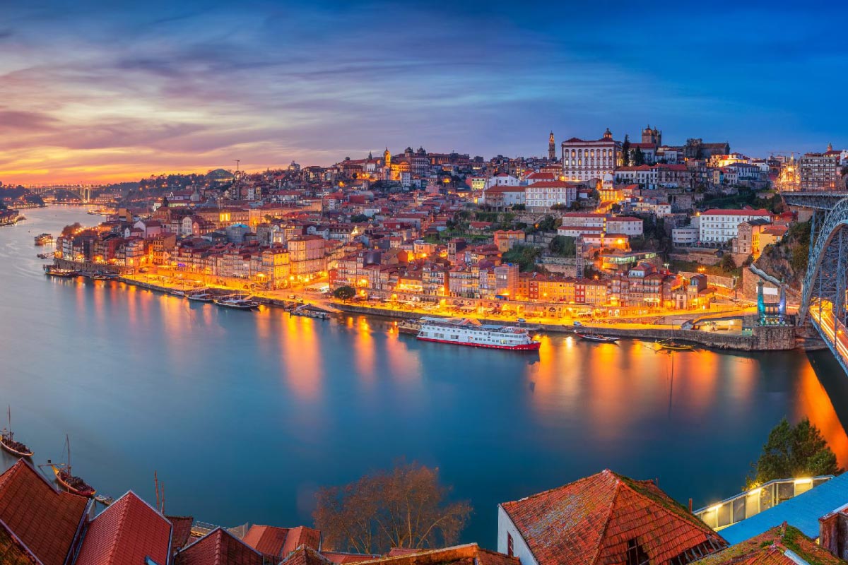 Xibunda's tweet photo. @M0rskoy #Welcome2026STEPN
 City of Porto, Portugal! 😍 https://t.co/7ENMqIrZJi