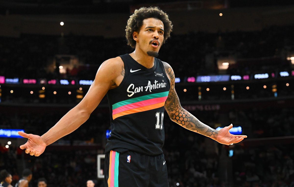 CulturaPopPod's tweet image. Jeremy Sochan em entrevista à ESPN 👇🏽

“𝘘𝘶𝘢𝘯𝘥𝘰 𝘱𝘦𝘯𝘴𝘰 𝘯𝘢 𝘮𝘪𝘯𝘩𝘢 𝘷𝘪𝘥𝘢 𝘪𝘯𝘵𝘦𝘪𝘳𝘢, 𝘱𝘦𝘳𝘤𝘦𝘣𝘰 𝘲𝘶𝘦 𝘷𝘪𝘷𝘪 𝘮𝘦 𝘮𝘶𝘥𝘢𝘯𝘥𝘰 𝘰 𝘵𝘦𝘮𝘱𝘰 𝘵𝘰𝘥𝘰. 𝘚𝘢𝘪́ 𝘥𝘦 𝘤𝘢𝘴𝘢 𝘢𝘰𝘴 15 𝘢𝘯𝘰𝘴, 𝘦 𝘦𝘴𝘴𝘢 𝘦́ 𝘢 𝘱𝘳𝘪𝘮𝘦𝘪𝘳𝘢 𝘷𝘦𝘻 𝘥𝘦𝘴𝘥𝘦…