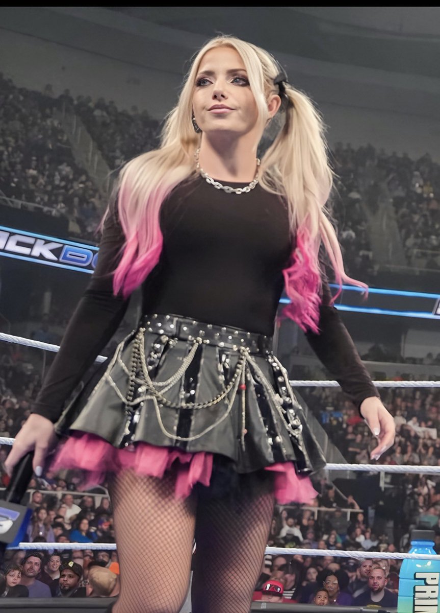 Alexa Bliss Enthusiast tweet media