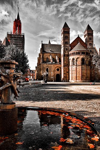 Vrijthof, Maastricht, Limburg, The Netherlands. Astra Fund - цветы из Голландии по низким ценам.