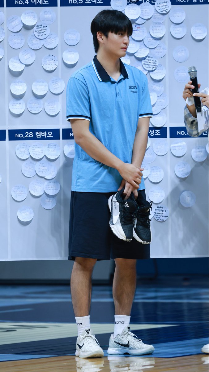 8ightprotector's tweet image. 내 8번 생일 축하해 🥳
다정한 하루 보내🍀🍀