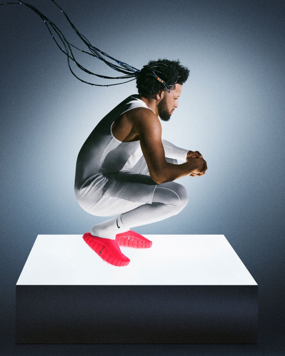 footlocker's tweet image. A mind-altering shoe 🧠 

Activate your senses to enhance your pregame routine with Nike Mind. Built with 22 individually articulated nodes underfoot, this release is scientifically shown to activate the sensory areas of your brain.

Available in-store and online at Foot Locker.