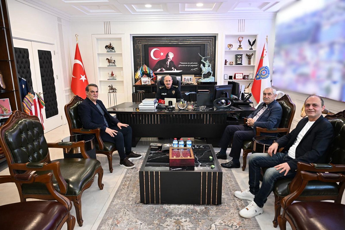 Döşemealtı Eski Kaymakamı Sn. Mehmet BAYGÜL, Sn. Bülent CALAYER ve Sn. Murat CALAYER'e nazik ziyaretleri için teşekkür ederim.