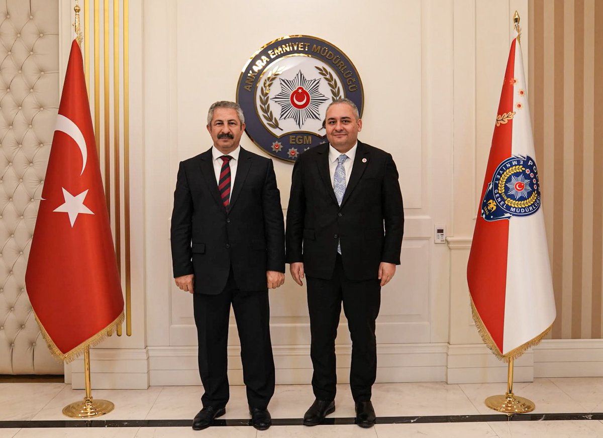 Ankara İl Emniyet Müdürü Sn. Engin Dinç’i makamında ziyaret ettik.

Şehrimizin huzur ve güvenliği için büyük bir özveriyle görev yapan emniyet teşkilatımıza görevlerinde başarılar diliyor, misafirperverliği için Sayın İl Emniyet Müdürümüze teşekkür ediyorum.