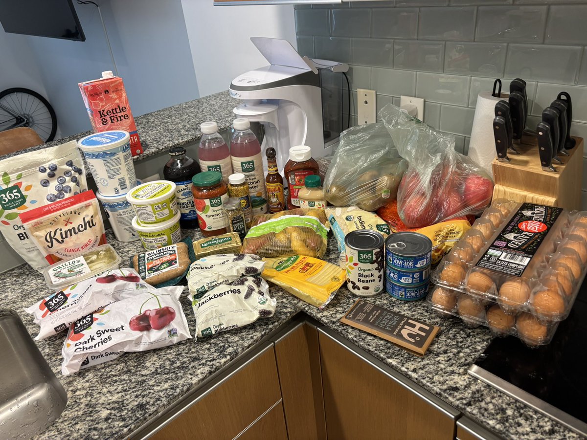 ham__will's tweet image. 3 years ago my New Year’s resolution was to cook as much food at home and stop eating out. 

Genuinely this was the best decision I have ever made.

For anyone looking to improve their health, this is a great place to start.