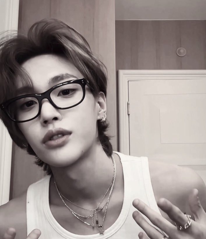 prettieran's tweet image. hear me out