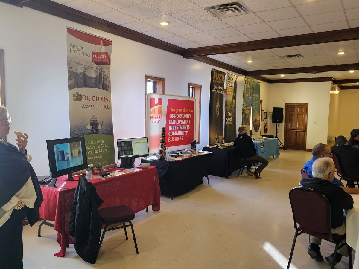 YourAgTireGuy's tweet image. Great to represent @Tirecraft at the Elgin @OntarioSoilCrop AGM. Full room of attendees and sponsors, great conversations, and always a great meal. Proud to support the #ontag community. 🚜🌾

#AgTwitter #ProgressiveFarming #AgCommunity #FarmEquipment #AgEvents #illgetyourolling