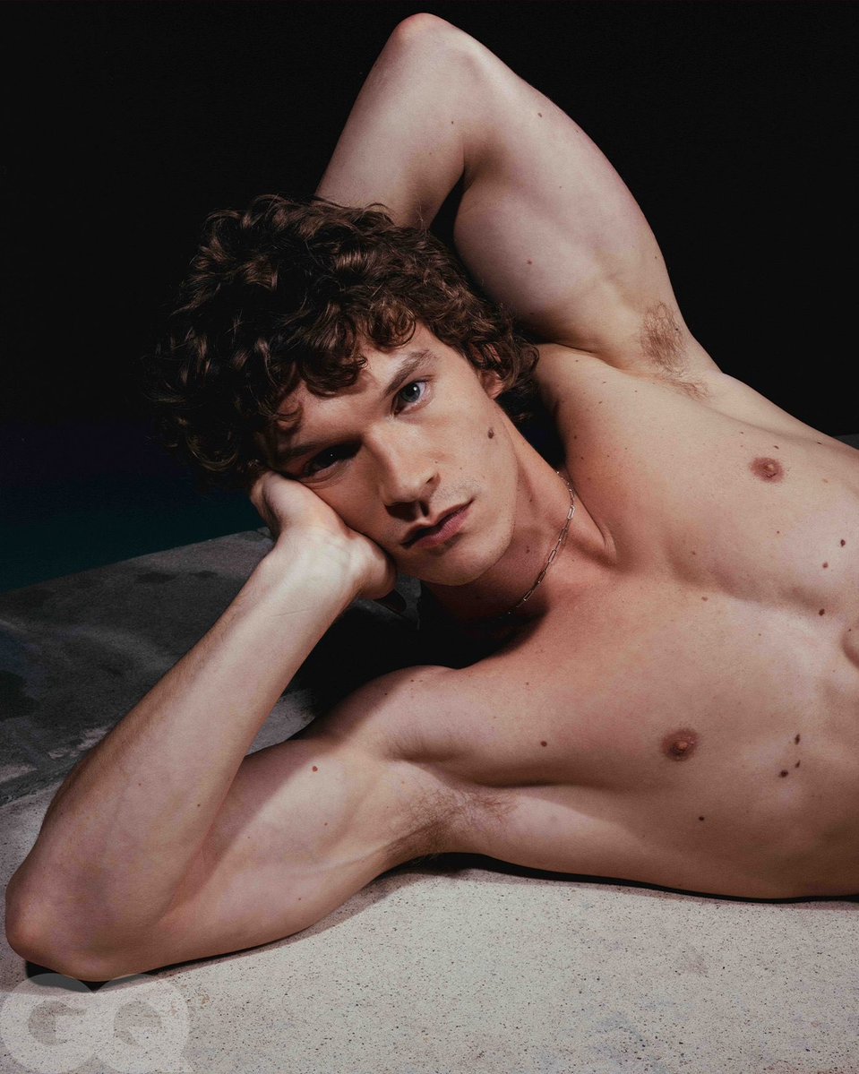 rileyauras's tweet image. connor storrie as achilles