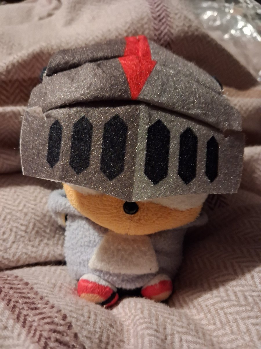 c0denamechaos's tweet image. I am.... THE ULTIMATE KNIGHT!!!

...psst...did that look cool?