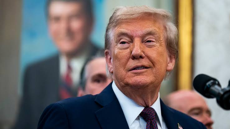 70 millones de norteamericanos fueron testigos de cómo el presidente les mintió 30.573 veces durante 4 años. Y cuatro años después, volvieron a votar por él.

Ellos no ganan por ser mejores, sino porque son más. Los idiotas son más. Por eso gana la derecha en el mundo.