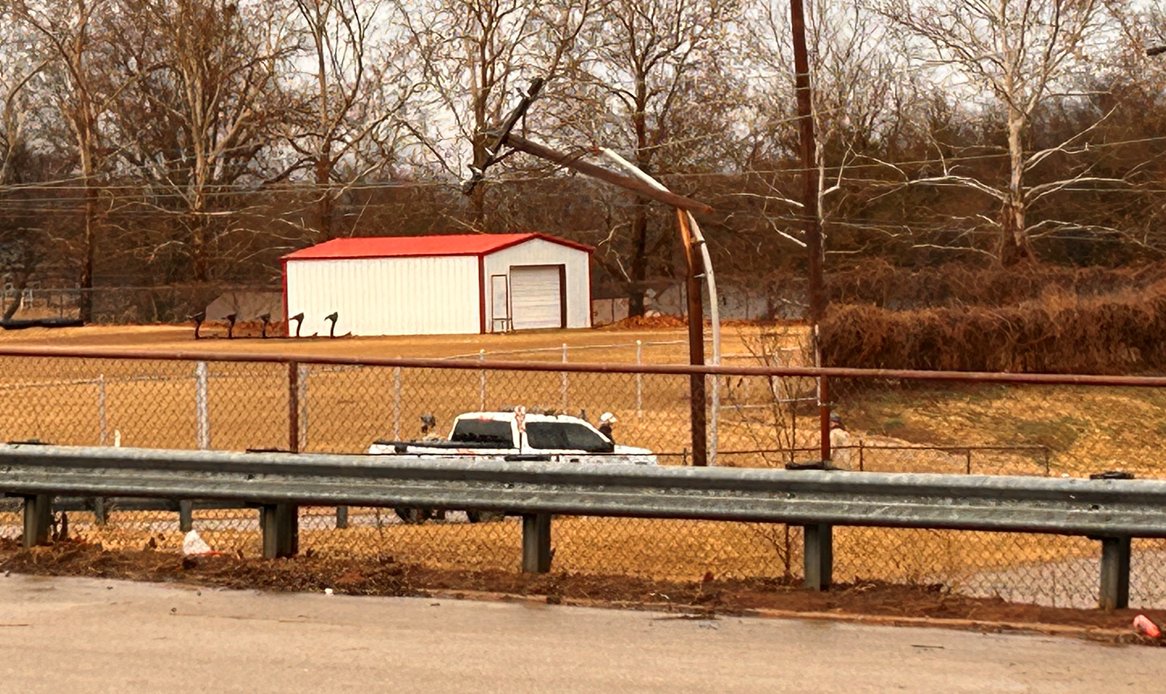 Aaron_Brackett's tweet image. Damage photos from a suspected tornado in Purcell, OK this morning, January 8th!  @kfor #OKWX