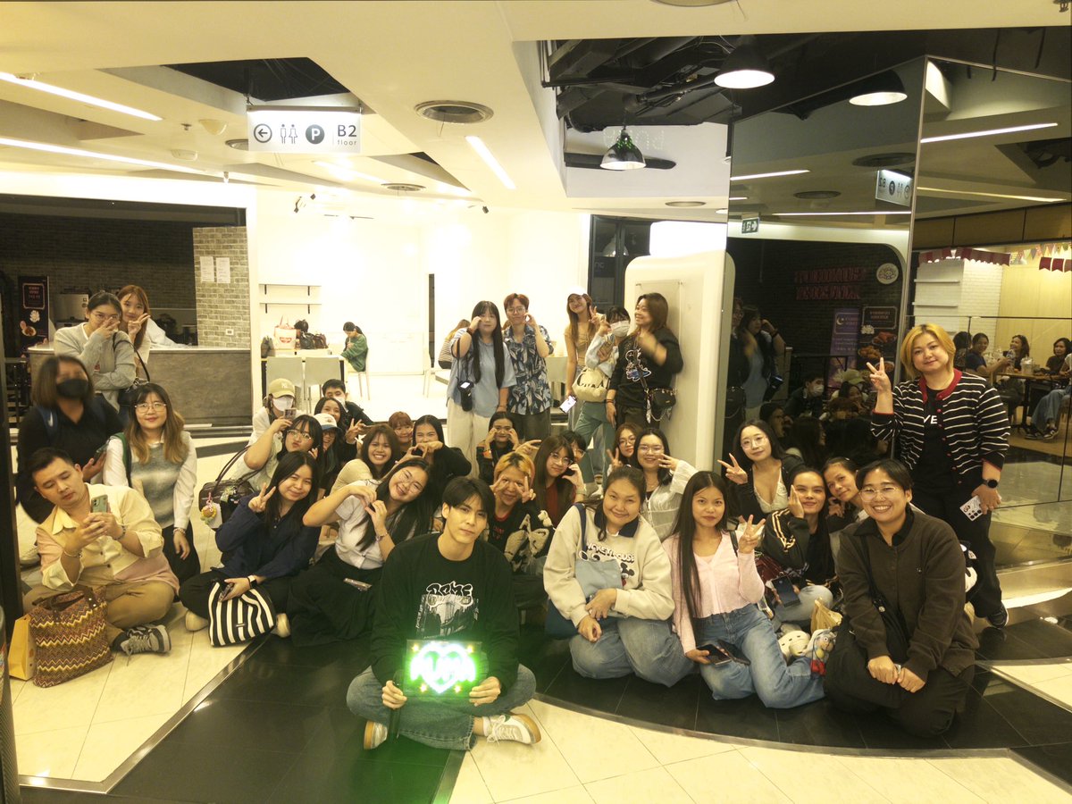 ขอบคุณพี่ๆ ทุกคนนะครับ
ที่มา BD ด้วยกันปีแรกมันก็จะเขินๆหน่อย  #HAPPY_PUMAKK_DAY
#puma_kk
 <a href="/Pupapop_Fc/">Puma Pupapop_FC</a>