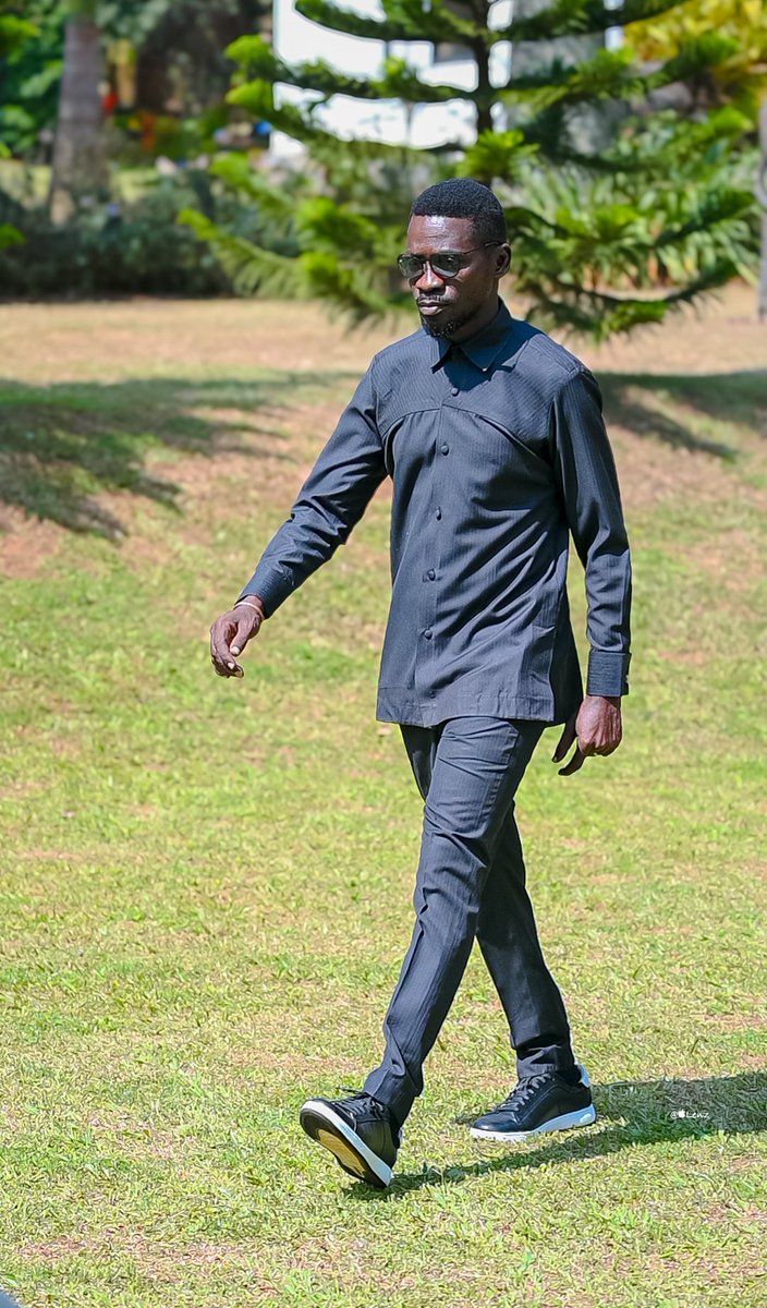 DavidLRubongoya's tweet photo. Fellow citizens, 

Today is Thursday and on Thursday next week, Uganda will make a decision that could reshape our future and that of our children! Here to request you to overwhelmingly vote for the President of our times, @HEBobiwine. Tell your friend to tell a friend to tell a friend until word reaches everyone. 
#ANewUgandaNow