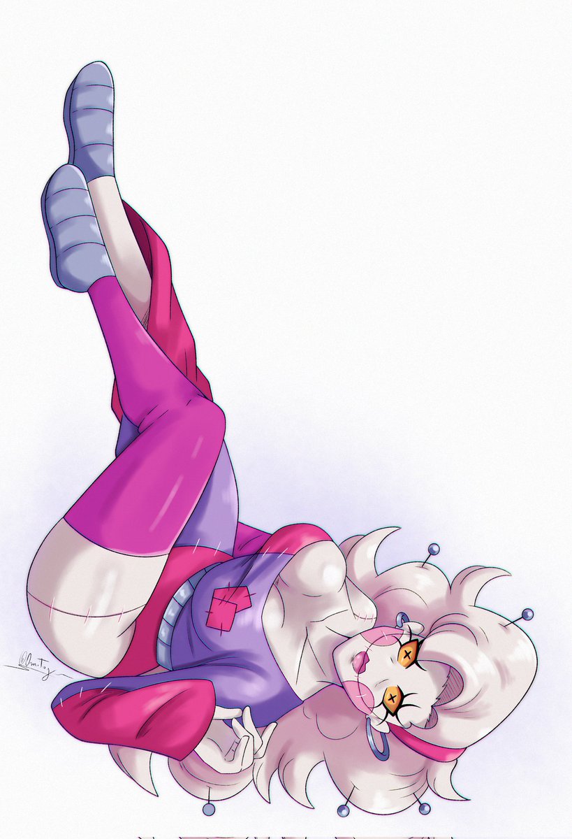 Cutie pinup Pinhead 🤭💖

Kudos to <a href="/Omitayua/">Omitayua</a> for the beautiful commission, much love 🤟

My pin art collection grows... I'll get art of her from you all one day 🙂‍↕️